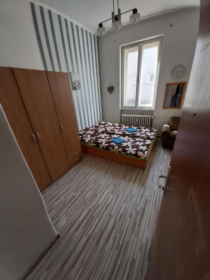 Easy Backpacker Old Town Appartement Košice Buitenkant foto